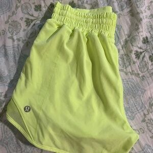 Lululemon Hotty Hot 4in